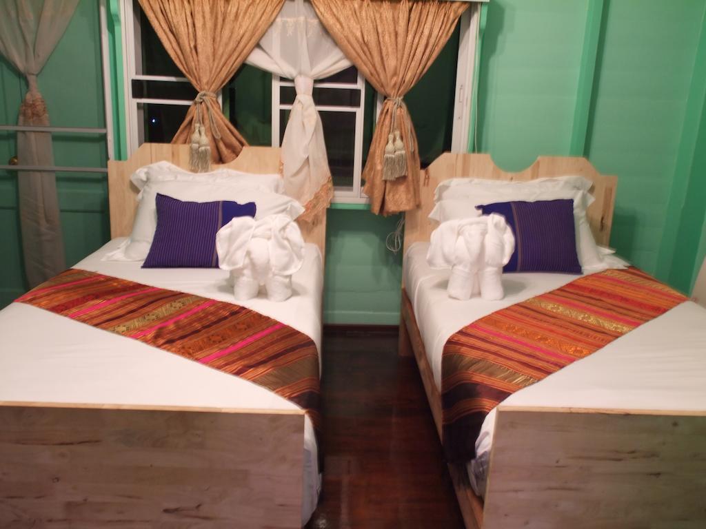 Panida Suite Hotel Бангкок Экстерьер фото