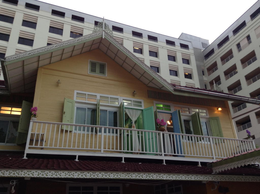 Panida Suite Hotel Бангкок Экстерьер фото